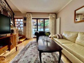 Residential Old Town Villa with Private Parking